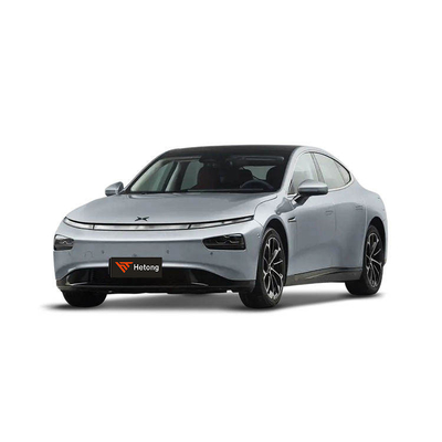 2022 Xpeng P7 586G Véhicule électrique 4 roues 5 sièges Haute vitesse Rouges/Blancs voitures chinoises