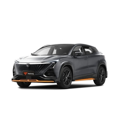 Les voitures à essence et les voitures Changan UNI-T 2023 SUV Vitre arrière électrique avec une clé de levage
