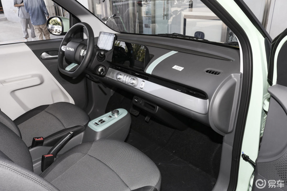 CHANGAN Lumin2022 301Km Sweet Long Battery Life Blanc/Bleu 4 sièges Véhicule automobile