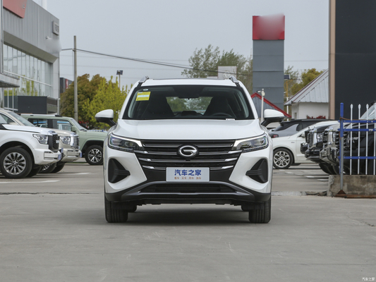 Gac Gs4 2023 Fwd 1.5t 177hp L4 5 sièges Version de la voiture à essence Trumpchi Gs4