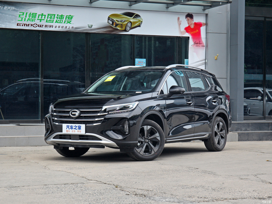 Gac Gs4 2023 Fwd 1.5t 177hp L4 5 sièges Version de la voiture à essence Trumpchi Gs4