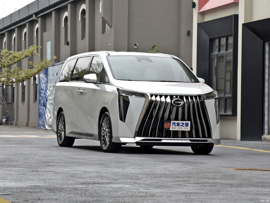 Trump Gacchi M8 ABS équipé de cuir léger électrique Turbo Roof Mpv Véhicule pour adultes