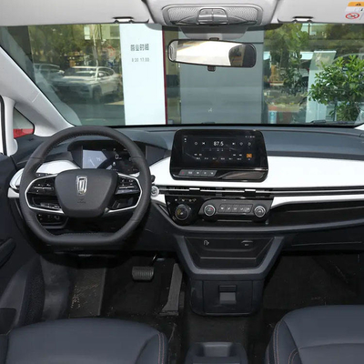 Besturn NAT 120kW Puissance combinée 195km CLTC Range MPV purement électrique pour un voyage en douceur