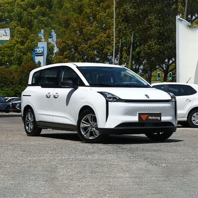 Besturn NAT 120kW Puissance combinée 195km CLTC Range MPV purement électrique pour un voyage en douceur