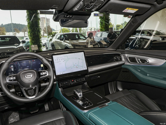 2023 Gac Trumpchi Gs8 7 sièges 8 roues Suv Automobiles à essence Automobiles d'occasion