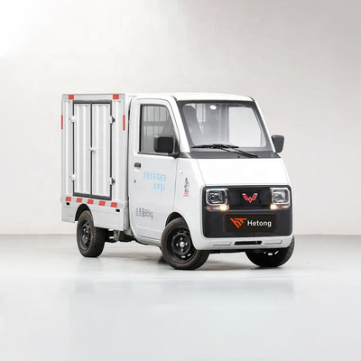 Voiture électrique spéciale verte et rose Wuling E10 EV Express pour la livraison de voitures à énergie