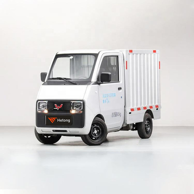 Voiture électrique spéciale verte et rose Wuling E10 EV Express pour la livraison de voitures à énergie