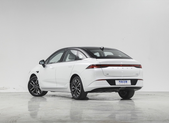 Auto Xpeng P5 2021 460g Véhicule énergétique à grande vitesse et technologie électrique pure