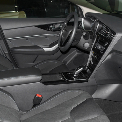 5 sièges direction gauche Venucia D60Ev 2022 Standard Endurance Comfort Voiture électrique