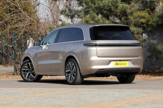 6.5h Temps de charge rapide Li One L8 Max SUV électrique avec batterie au lithium ternary en 2023