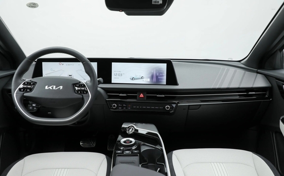 2023 Kia EV6 5 portes 5 places Pure Electric Car avec une autonomie de 671 km et un moteur gris