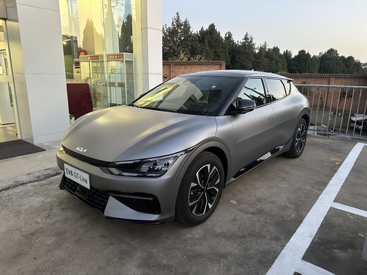 2023 Kia EV6 5 portes 5 places Pure Electric Car avec une autonomie de 671 km et un moteur gris