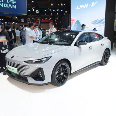 Changan Uni-V Idd Volant gauche Voiture électrique Carburant de l' énergie Voiture pour les véhicules à énergie