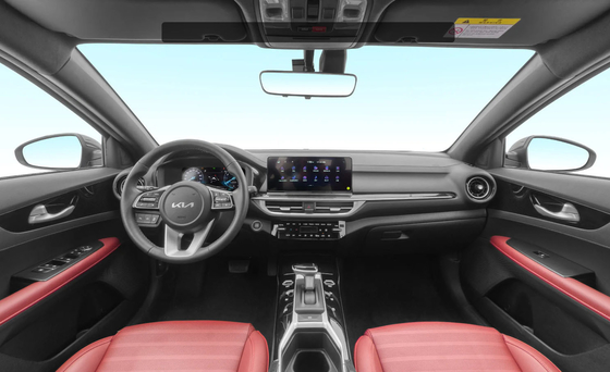 Fabriqué KIA K3 5 places SUV voitures à essence avec une capacité de réservoir de carburant de 50-80L et FWD Drive