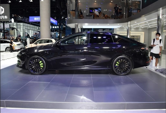 100% voiture électrique 2022 LEAPMOTOR C01 à grande vitesse à traction arrière 525KM Fabriqué avec 4 sièges