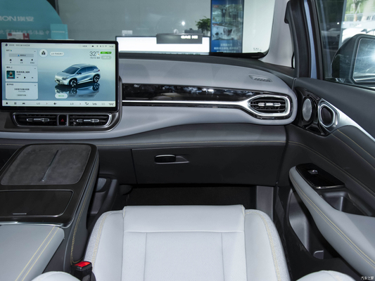 Une voiture électrique à grande vitesse de 2023 Aion V Plus 70 80 V90 avec une vitesse maximale de 160 Km/h
