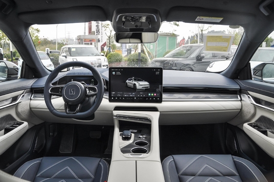 Véhicules à énergie rouge/bleu personnalisés Zeeker 001 Véhicules électriques avec 616 km de kilométrage intégré