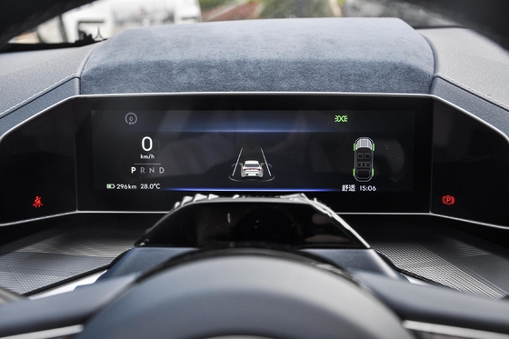 Véhicules à énergie rouge/bleu personnalisés Zeeker 001 Véhicules électriques avec 616 km de kilométrage intégré