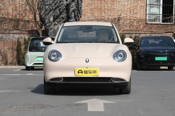 Haomao Mini Electric Car Le véhicule électrique spécial d'Ora pour les conducteurs adultes avec une autonomie de 401 km
