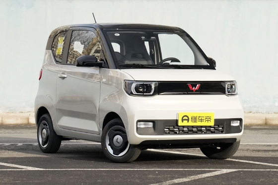 Wuling Hongguang Mini Ev avec macaron Véhicule à deux compartiments avec un intérieur spacieux