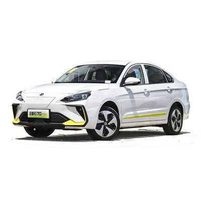 Véhicule électrique à grande vitesse Dongfeng E70 Pro avec 5 sièges et batterie au lithium ternaire
