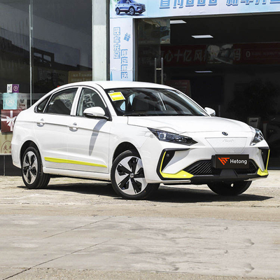 Véhicule électrique à grande vitesse Dongfeng E70 Pro avec 5 sièges et batterie au lithium ternaire