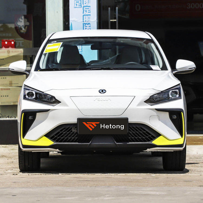 Véhicule électrique à grande vitesse Dongfeng E70 Pro avec 5 sièges et batterie au lithium ternaire