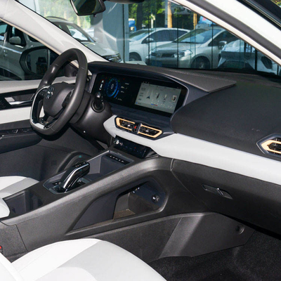 Véhicule électrique à grande vitesse Dongfeng E70 Pro avec 5 sièges et batterie au lithium ternaire