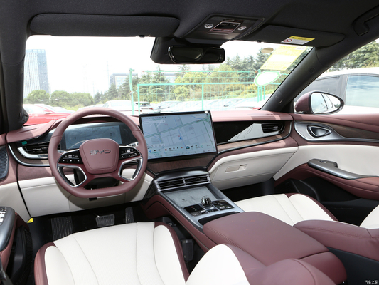 Direction gauche Byd Haibao / Seal 700km 2wd Longue durée de vie de la batterie performance 2023 Ev Byd Pour Byd