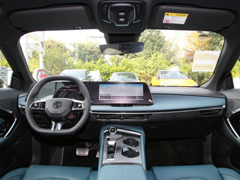Carburant électrique 2023 1.5t Mg 7 Comfort Version de voiture à essence avec ESC Luxe 210km Car