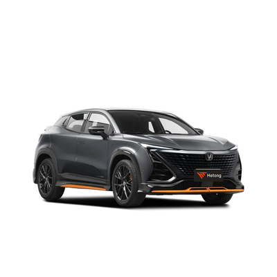 Les voitures à essence et les voitures Changan UNI-T 2023 SUV Vitre arrière électrique avec une clé de levage