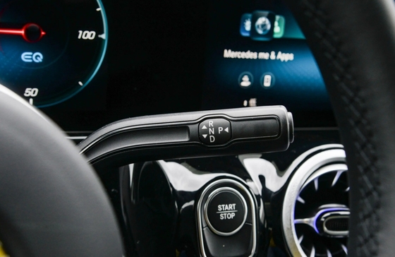 Le luxe répond à l'efficacité Mercedes-Benz EQA 2023 SUV compact avec 385N.m couple maximal