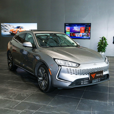 Huawei Seres SF5 4WD SUV électrique à grande vitesse avec empattement de 2875 mm et portée CLTC de 180 km