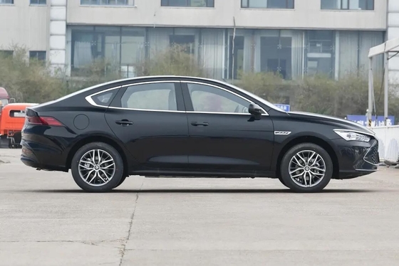 BYD Qing Plus DM-i55km EV 5 sièges voitures d'occasion pour les voyages dans le monde entier et le ménage
