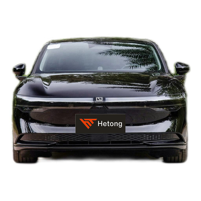 Zeekr 007 4WD à grande vitesse 4 portes 5 places voiture avec une autonomie de 870 km et 400 kW de puissance maximale