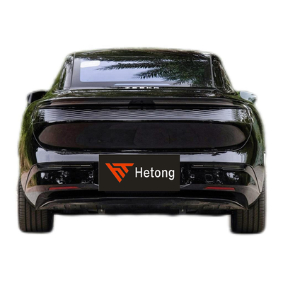 Zeekr 007 4WD à grande vitesse 4 portes 5 places voiture avec une autonomie de 870 km et 400 kW de puissance maximale