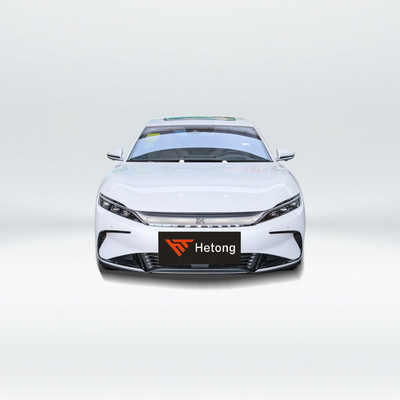 610km Véhicules énergétiques BYD Han EV Verte berline électrique 4 portes à vitesse maximale de 185 km/h