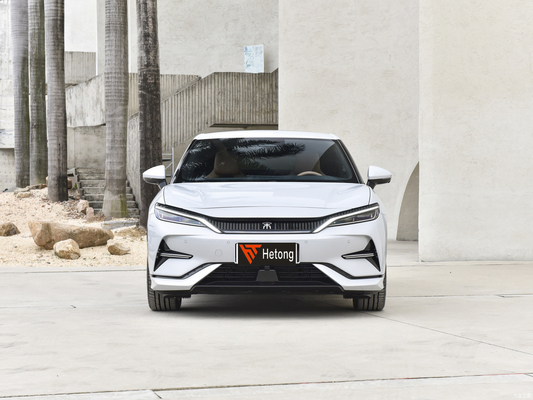Puissant véhicule électrique BYD Song L avec 150 kW de puissance moteur et 199/201 Km/h de vitesse maximale
